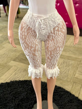 Load image into Gallery viewer, Lace Ruffle Shorts (White)
