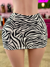 Load image into Gallery viewer, Val Skort (Zebra)
