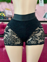 Load image into Gallery viewer, Zuri Shorts
