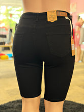 Load image into Gallery viewer, Plus Size Bermuda Shorts (Black)
