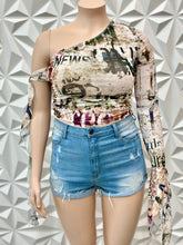 Load image into Gallery viewer, Cold Shoulder Top
