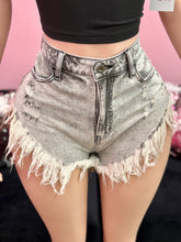 Load image into Gallery viewer, Washed Howdie Shorts

