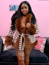 Load image into Gallery viewer, Ms Pope Coat
