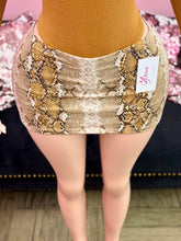Load image into Gallery viewer, Stoney Skort
