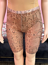 Load image into Gallery viewer, Plus Size Animal Print Above The Knee Shorts
