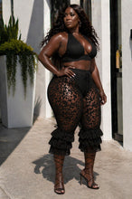 Load image into Gallery viewer, Plus Size Lace Capris
